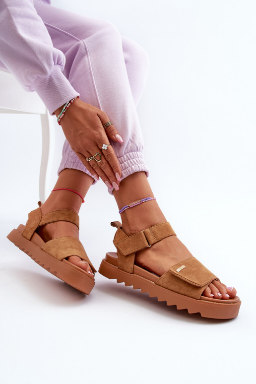 Féminin Sandales en daim avec une plateforme Big Star NN274705 marron Féminin Sandales en daim avec une plateforme Big Star NN274705 marron