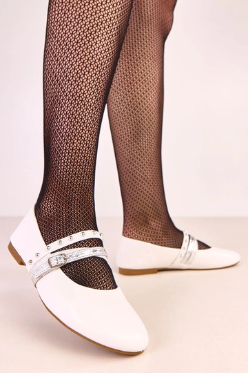 Ballerines blanches avec des brides décoratives Vika 2