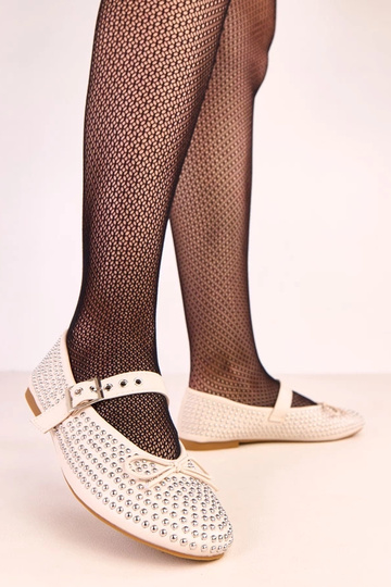 Ballerines beiges ornées de clous et de nœud Mylie 2