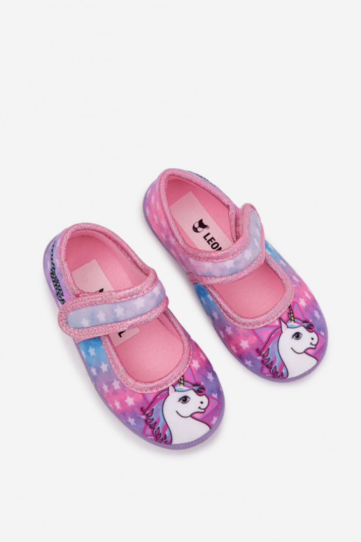ballerines Chaussons Dla DzieÀczynek avec attaches adhésives UNICORN couleur rose Silviera