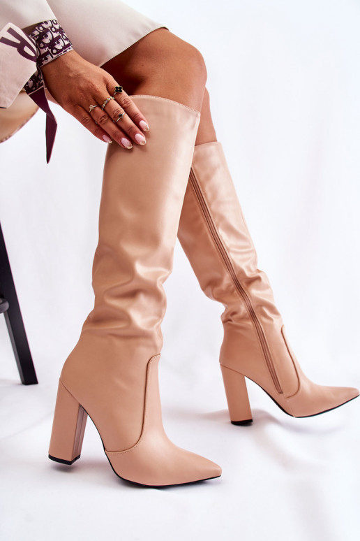 Modèle classique bottes avec des talons Nude Il fautyra