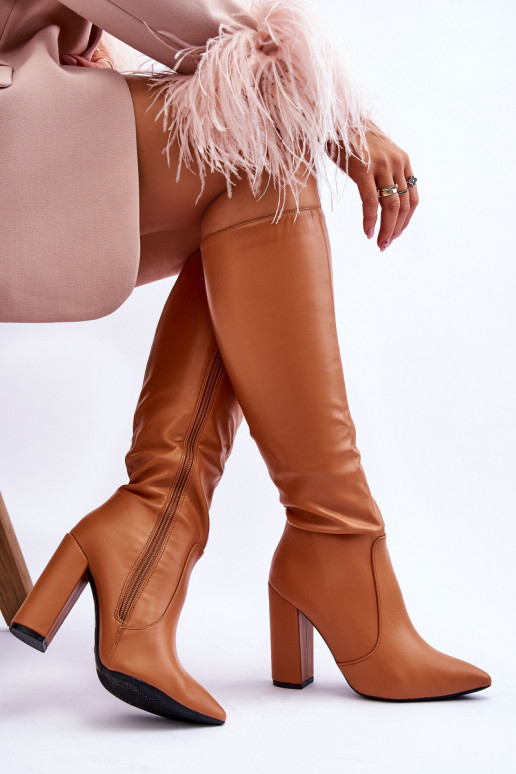 Modèle classique bottes avec des talons marron Il fautyra