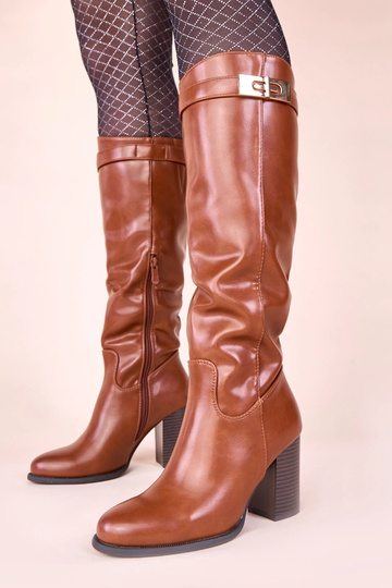 Bottines marron hautes sur...