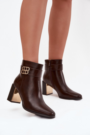 Bottines pour femmes avec brides et détails dorés couleur chocolat « Galinne » 2