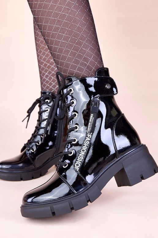 Bottines noires laquées massives avec...