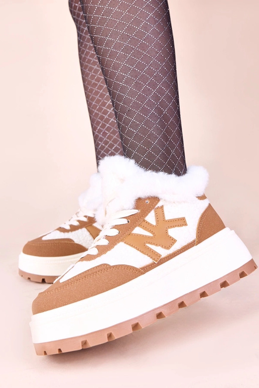 Baskets marron doublées de fourrure...