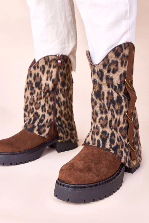 Bottines marron avec tige à motif...