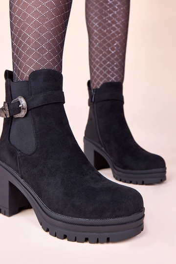 Bottines noires à talon avec boucle décorative Gwella