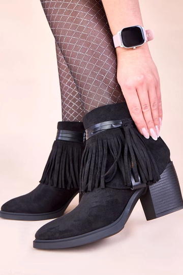 Bottines noires à talon ornées de franges Mulan 2