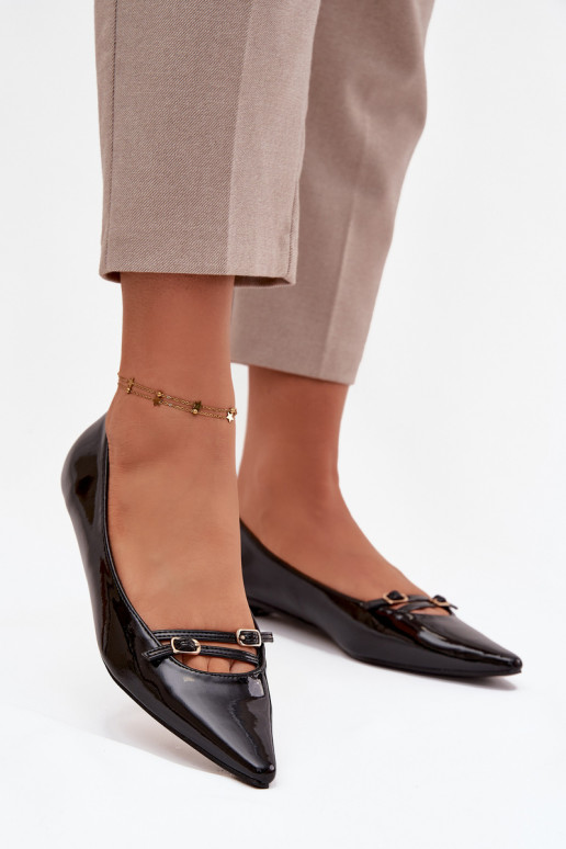 Ballerines laquées avec des sangles couleur noire Zarelia