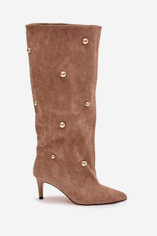 Un modèle convaincant bottes pour femmes avec des talons fins Ze couleur doréemi Ozdobami beige Thaliane