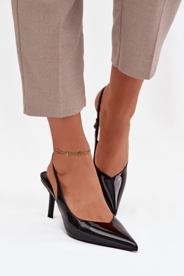 Chaussures Phelia couleur noire avec talons fins et effet laqué
