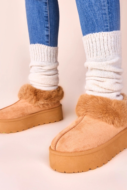 Bottes de neige marron avec fourrure...