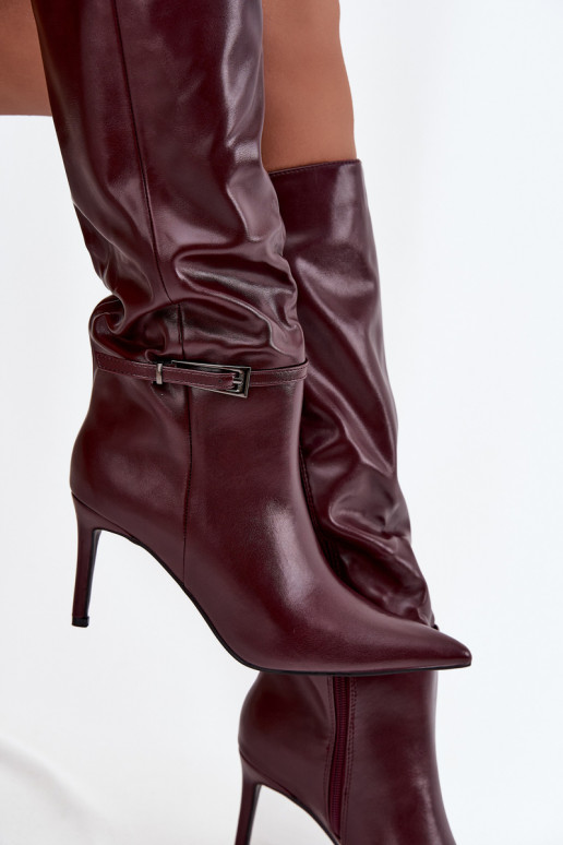Bottes longues pour femmes avec talons fins et sangles couleur bordeaux Lisanne