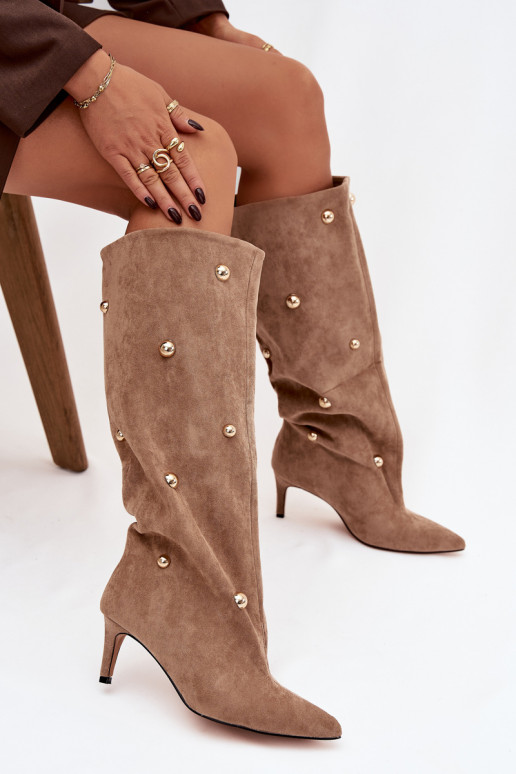 Bottes longues à enfiler sable pour femmes avec talons fins et ornements dorés Thaliane