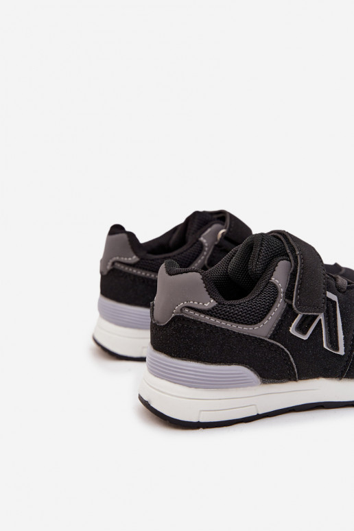 Chaussures de sport pour enfants en noir avec fermetures velcro Galisse