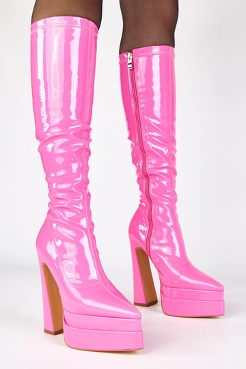 Bottines roses à talon...