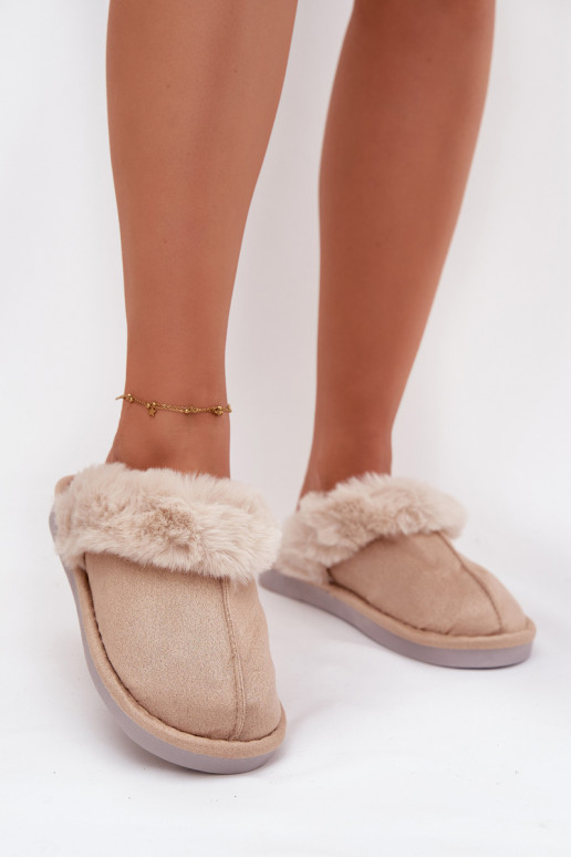 Chaussons Féminin avec un manteau de fourrure beige Carisse