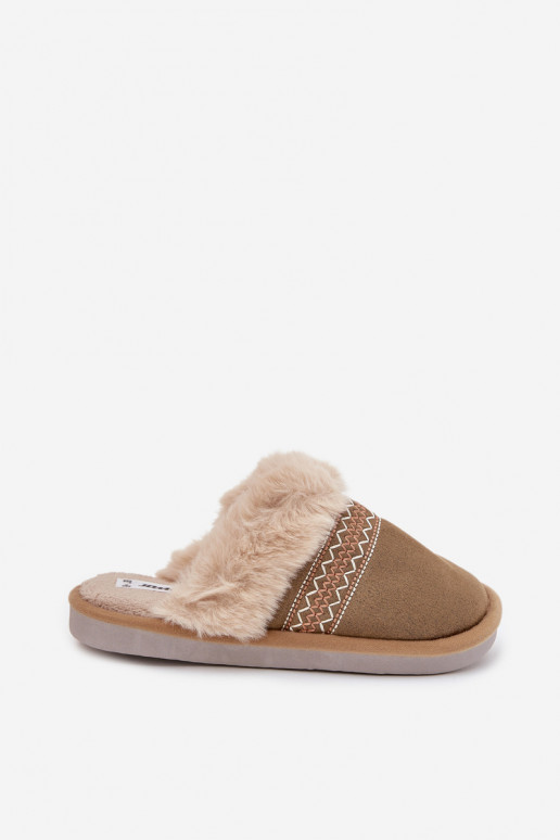 Chaussons Féminin avec un manteau de fourrure I Haftem couleur verte Devianne