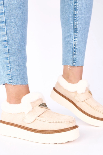 Mocassins beiges clairs, doublés en fausse fourrure „Loafy" 2