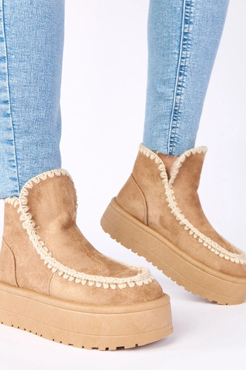 Bottes de neige beiges foncées sur plateforme avec broderies décoratives „Alwena" 2