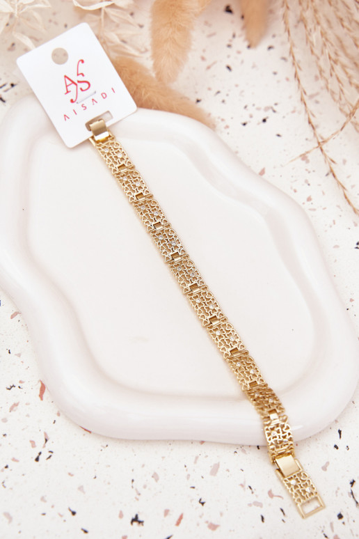 Un bracelet Féminin Fabriqué en acier chirurgical couleur dorée