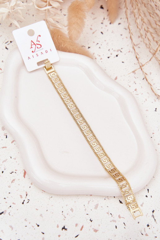 Un bracelet Féminin Fabriqué en acier chirurgical couleur dorée