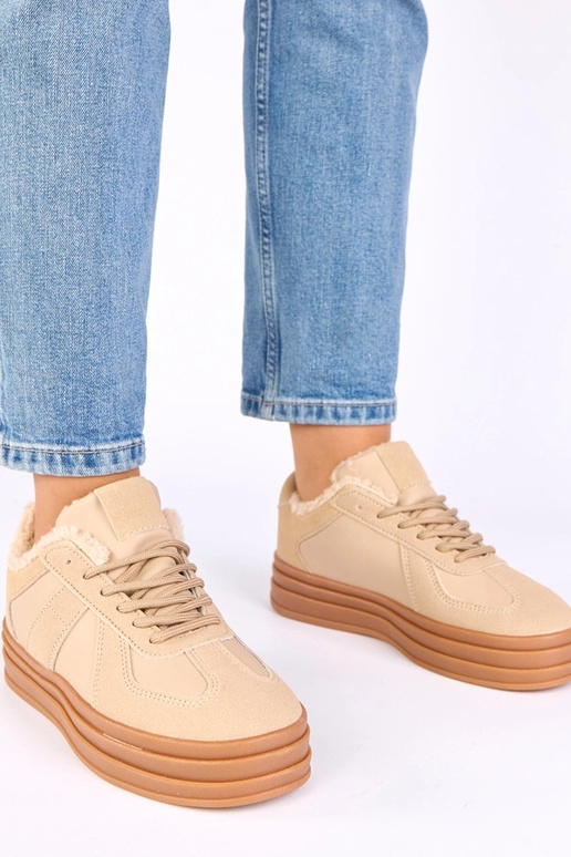Baskets couleur sable doublées en...