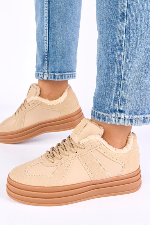 Baskets couleur sable doublées en...