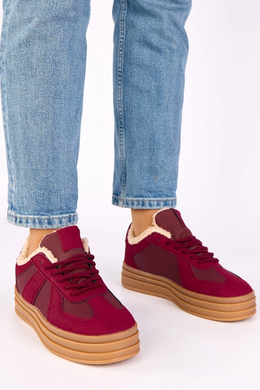 Baskets couleur bordeaux doublées en...