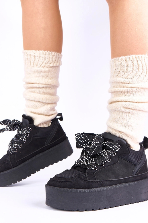 Chaussures de loisirs noires sur...