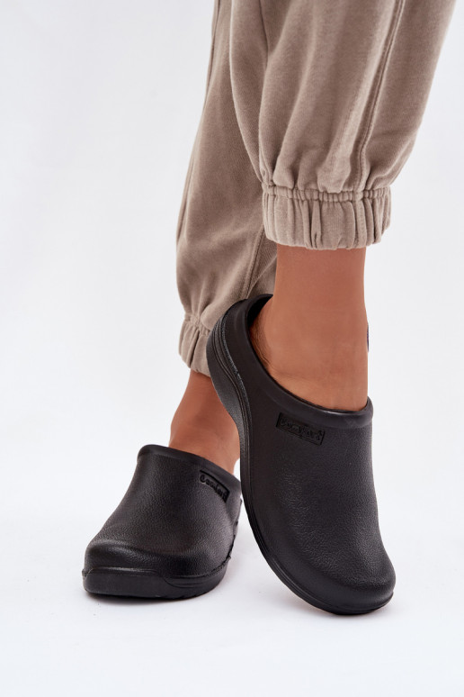 Pantoufles légères Chaussons Sabots Féminin couleur noire Parissa