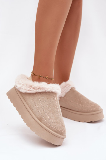 Bottes de neige Féminin avec une plateforme avec un manteau de fourrure I Przeszyciami couleur ivoire Arelina 2