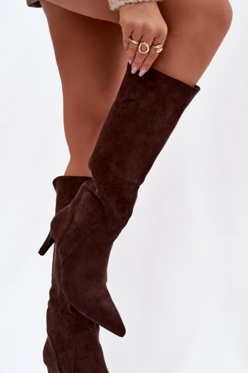 Bottes longues chocolatées pour femmes avec talons fins en suède synthétique Arelisse