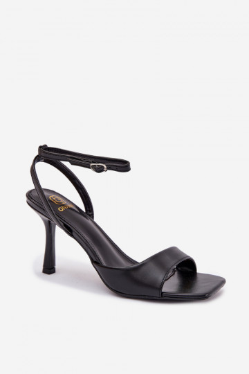Sandales pour femmes avec des talons fins Eko Peau couleur noire Brisora