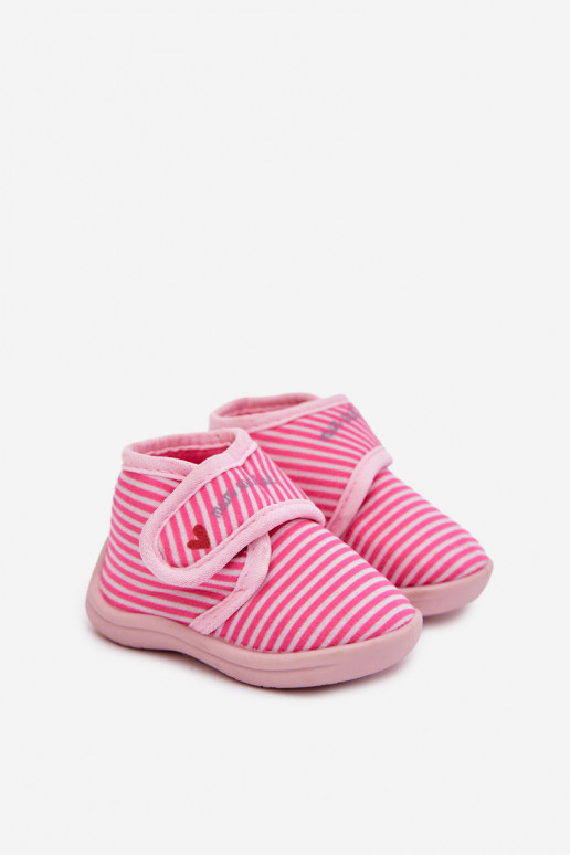 Chaussons Puéril avec attaches adhésives avec des bandes couleur rose Lavelle