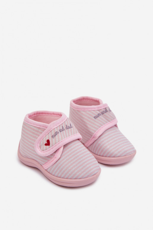 Chaussons Puéril avec attaches adhésives avec des bandes Nuance rose clair Lavelle