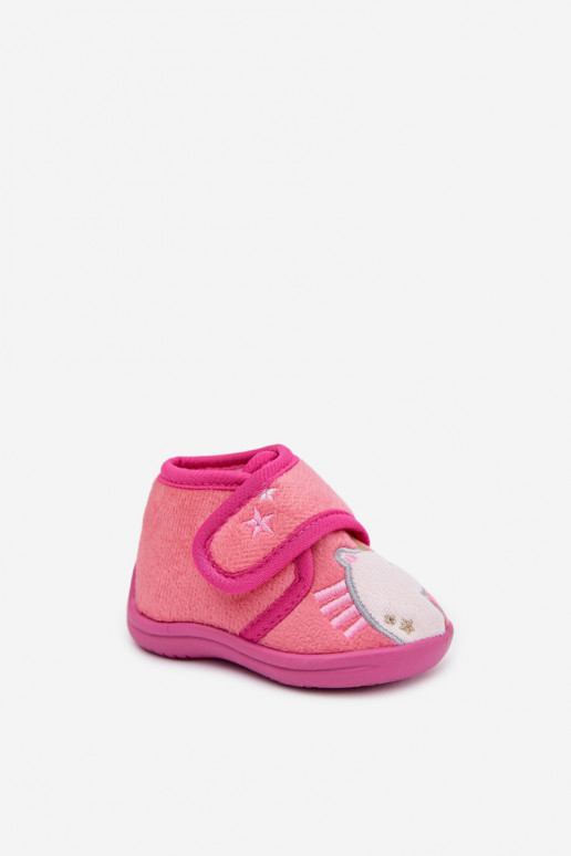 Chaussons Puéril avec attaches adhésives couleur rose Jeselle