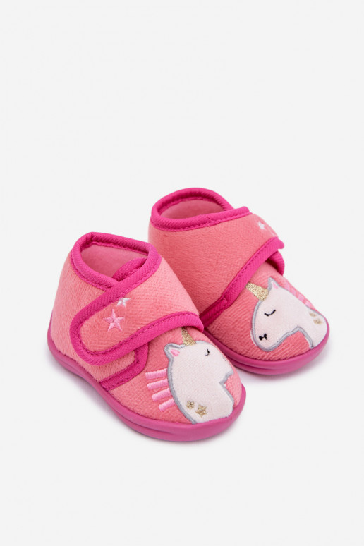 Chaussons Puéril avec attaches adhésives couleur rose Jeselle
