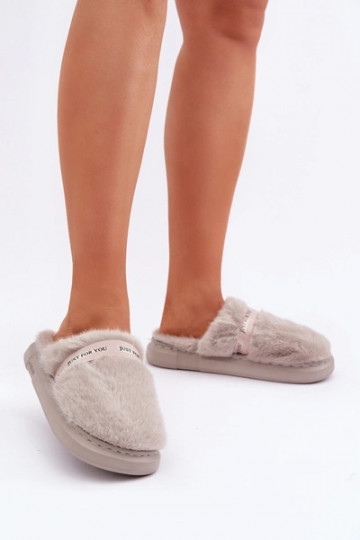 Chaussons en fourrure avec talons décorés couleur grise