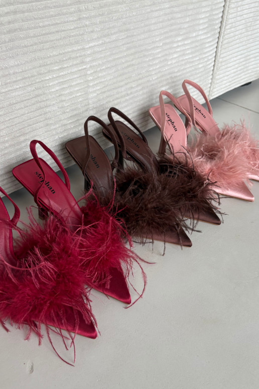 Talons aiguilles avec plumes et talon ouvert couleur bordeaux Belice