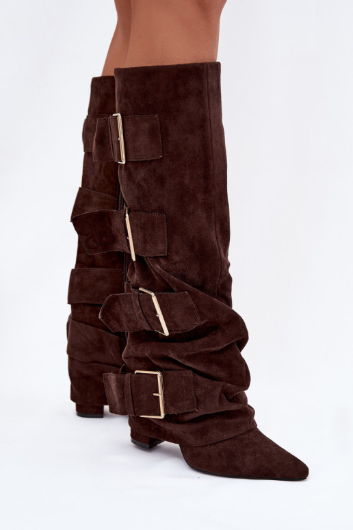 Bottes montantes en chocolat pour femmes avec talons, boucle dorée et tige évasée en daim synthétique Isave