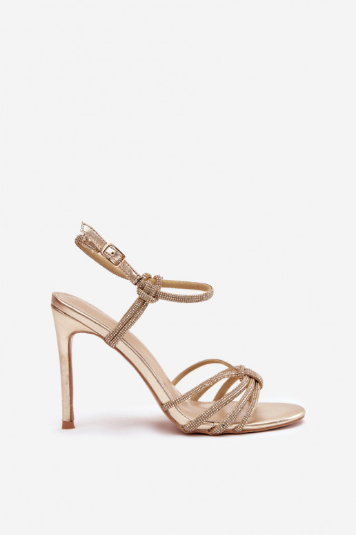 Sandales pour femmes avec des talons fins avec des bandes Et des zircons couleur dorée Tanelle