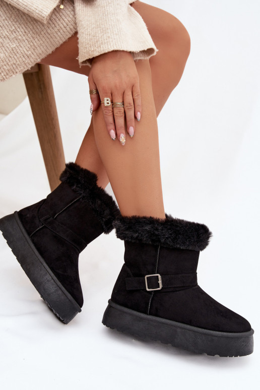 Bottes de neige Féminin avec une plateforme avec boucles et un manteau de fourrure couleur noire Jesella