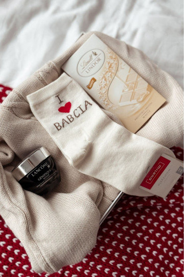 Chaussettes pour femmes avec inscription "I Love Babcia" couleur ivoire