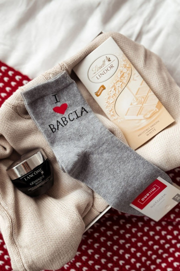 Chaussettes pour femmes avec inscription "I Love Babcia" couleur grise