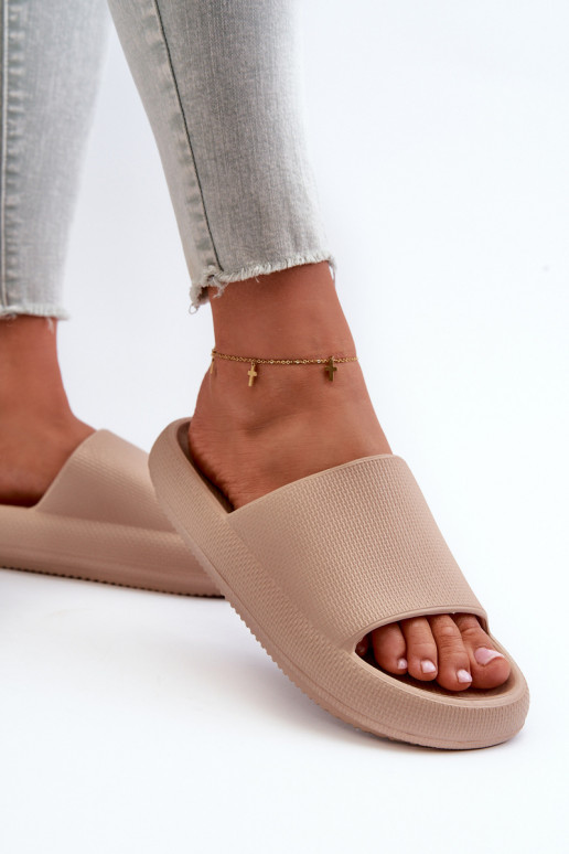 Féminin Chaussons légers en mousse Sur une semelle épaisse beige Querceria