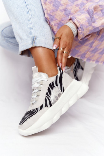 Féminin Style sportif chaussures avec une plateforme Lu Boo couleur grise