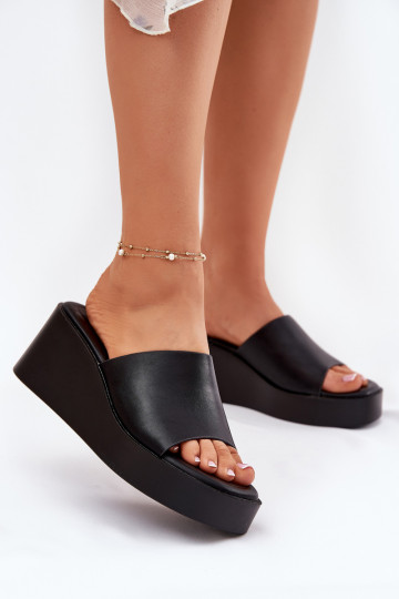 Pantoufles pour femmes Sur un coin Eko Peau couleur noire Obenae