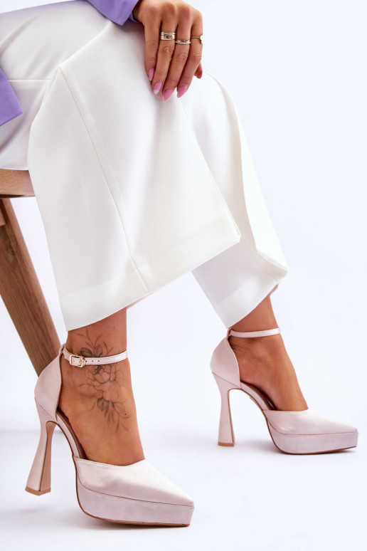 À la mode Chaussures Sur une épingle plus large Nuance rose clair Il fautdness